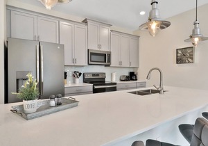 392 OC - 4BR Splendor: Private Pool in Four Corners