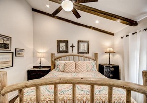 Alto Lakes - Four Bedroom Cabin with Hot Tub in Alto