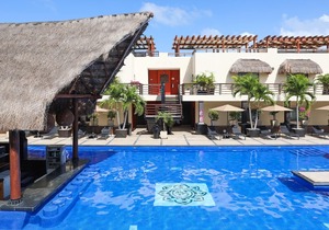Amazing 2 bedrooms with private pool- Bali Style!