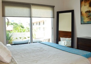 AMAZING 3BR PENTHOUSE STEPS TO THE BEACH AND 5TH AVENUE