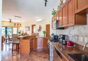Amazing Ocean Views! | Beach Service & Pool | Steps to 5th Ave! | Maid!
