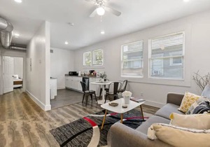 Apartment ∙ 2 bedrooms ∙ 8 guests in Tobin Hill