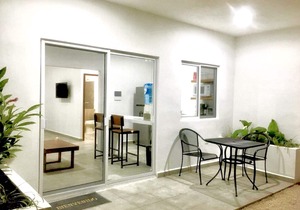 AQUA GUESTHOUSE 4 ~ STEPS FROM THE BEACH ~ A+ INTERNET
