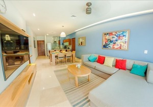 Awesome 3 BR Condo W/Private Pool by Happy Address