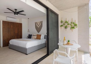 BÄAK- D106- LUXURY studio with Beautiful Terrace WiFi