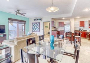 Beachfront apartment with ocean views, pools, gym, partial AC & strong WiFi