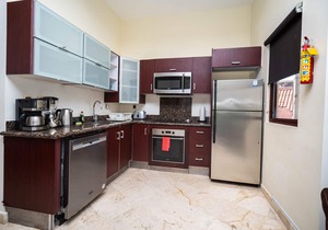 Beautiful and comfortable apartment in a condominium facing the sea
