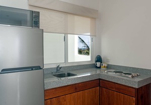 Brand New, Cozy & Equipped Puerto Morelos Condos. 5 min away from the beach.