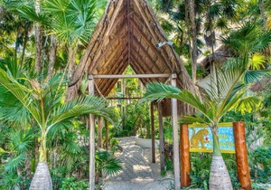 Casa Corazon Three, Bungalow in Tulum