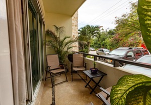 Casa Meridian - One Block to the beach and 5th Av - two bed rooms - WI-FI