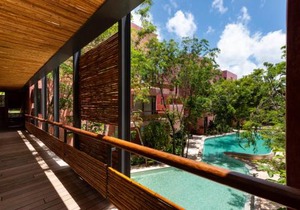 Chic Jungle 2 BR Condo by Happy Address