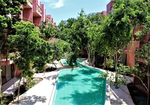 Chic Jungle 2 BR Condo by Happy Address