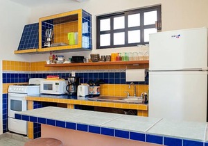 Comfortable apartment, well equipped kitchen next to sparkling pool