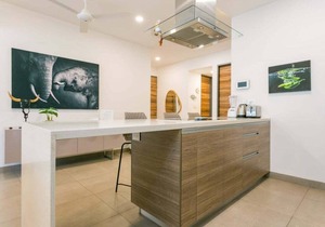 Contemporary 2 BR Oasis Near Beach: Fast Internet