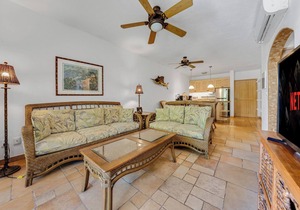 Deluxe Beachfront Ground Floor Apartment # 6 Nautibeach