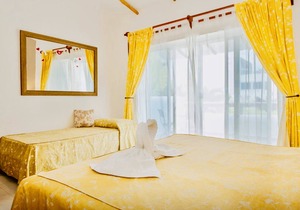 Deluxe Comfort Balcony Room With Swimming Pool Air Conditioning and Parking