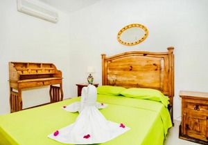 Deluxe Family Budget Balcony Room with Pool Playacar Ii