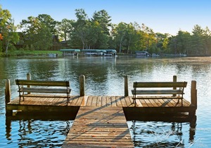 Dog-friendly cabin w/private deck, shared tennis court & dock on Voyageur Lake! in Eagle River