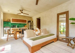 Eco Retreat: Rooftop Oasis, Pools, Near Beach&Town