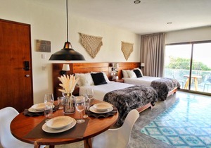 Family Suites - Rooftop Pool - BBQ Area