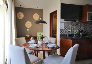 Family Suites - Rooftop Pool - BBQ Area