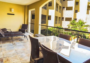 Faro 204: Nice apartment with ocean view, steps away from 5th Av.