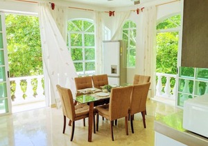 Finca Tropical: 18 bedroom house with pool, 1 minute from the beach