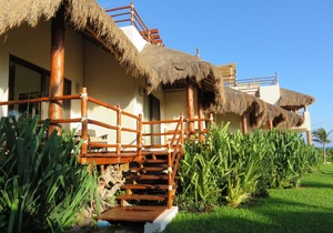 ISLA MUJERES MAYAKITA HOUSES, FANTASTIC BEACH VIEW w/ROOFTOP