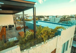 Joint 4BR Penthouse Rooftop pool Wifi/AC Sleep 14!
