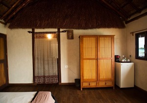 Lagoon Front Hut: Daily Cleaning, Bikes & Kayaks!