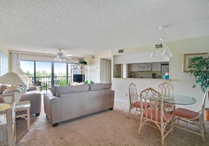 Land's End 1-406 Bay Front in St Pete Beach