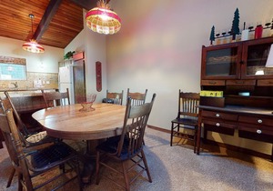 Large Home with Balcony, Near The Village! Great Family Complex Amenities in Mammoth Lakes