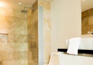 ¡Live Local, Beach Steps Away: Weekly Promotion!