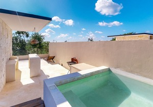 Lovely jungle home w/ private pool, rooftop, partial AC, free WiFi, and balcony!