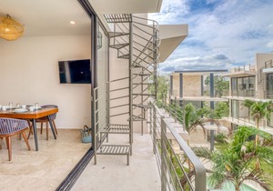 Lovely jungle home w/ private pool, rooftop, partial AC, free WiFi, and balcony!