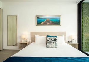Lovely One Bedroom With Amazing Terrace View!