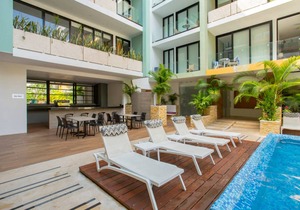 Lovely One Bedroom With Amazing Terrace View!