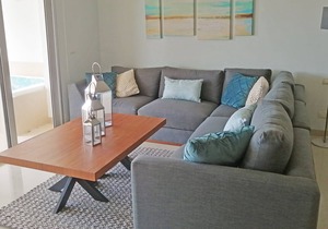 Luxury Beach Front, 2 bdr. with private jacuzzi