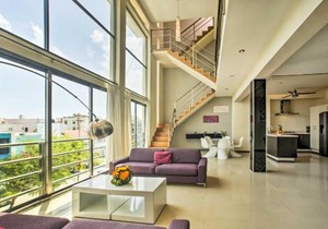 Luxury Penthouse with Rooftop Pool - Walk to Beach!
