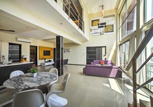 Luxury Penthouse with Rooftop Pool - Walk to Beach!