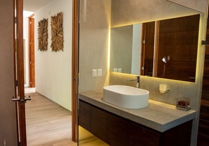 Modern Luxury Private Villa with Pool