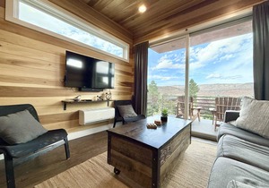Modern Tiny Cabin Near Grand Staircase Utah in Escalante