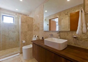 Ocean Plaza 13 by Praia