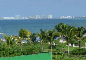 Oceanfront Condo Complex Overlooking Gardens & Ocean