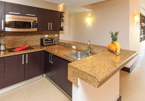 Penthouse, Private Pool, Steps to Beach, 5th Ave