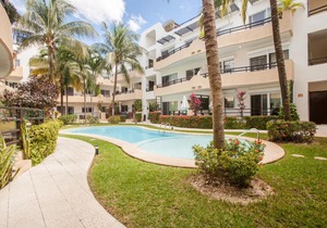 Peregrina Condos