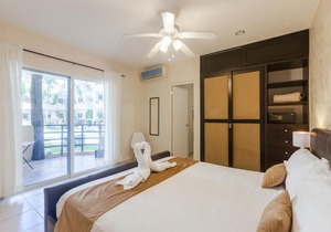 Peregrina Condos
