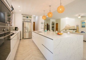 Perfect Stay! Newly Renovated Quiet 4 BR Villa