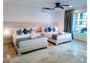 Pool Paradise Walk to Beach / Shopping best price !!!