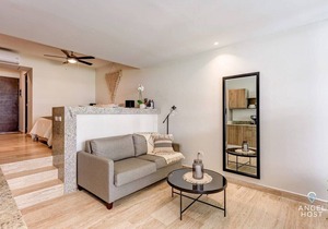 Private Balcony | Rooftop Pool | Gym | Near 5th